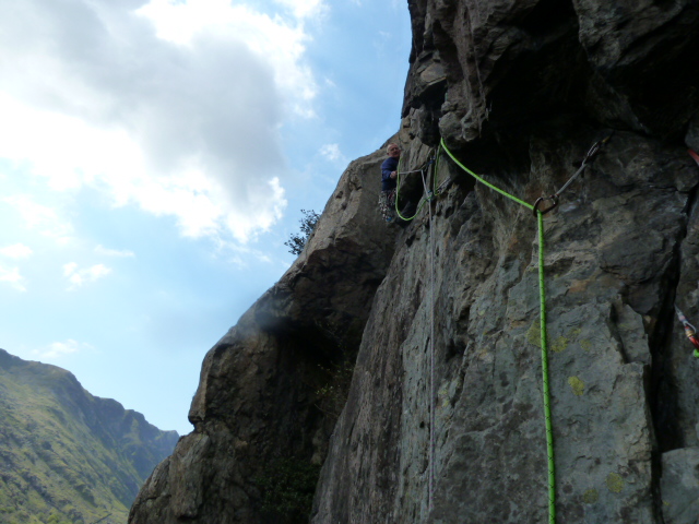 Easy to use as a double rope system as well as single.