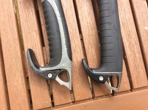 The base spike hole is the same but if you look closely the palm rest is slightly shallower.